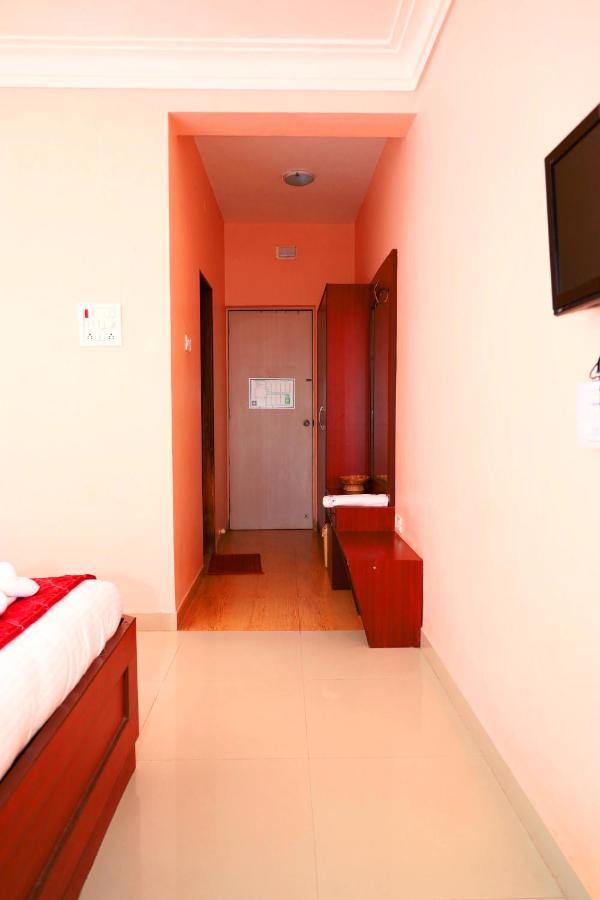 Hotel Manik Moti Lonavala Extérieur photo